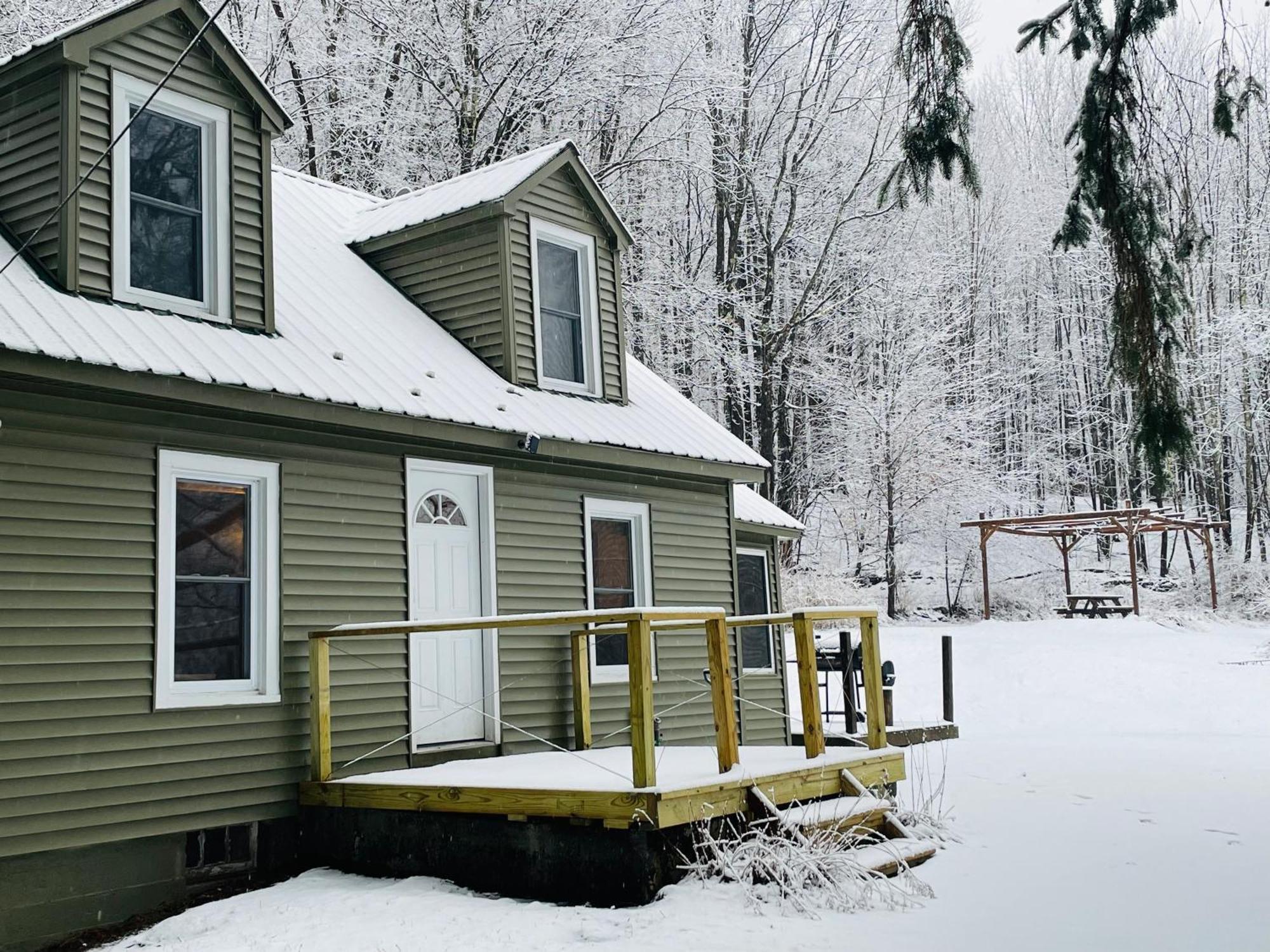 Cozy Cottage With Jacuzzi And Fire Pit And Reading Nook! Livingston Manor Ngoại thất bức ảnh