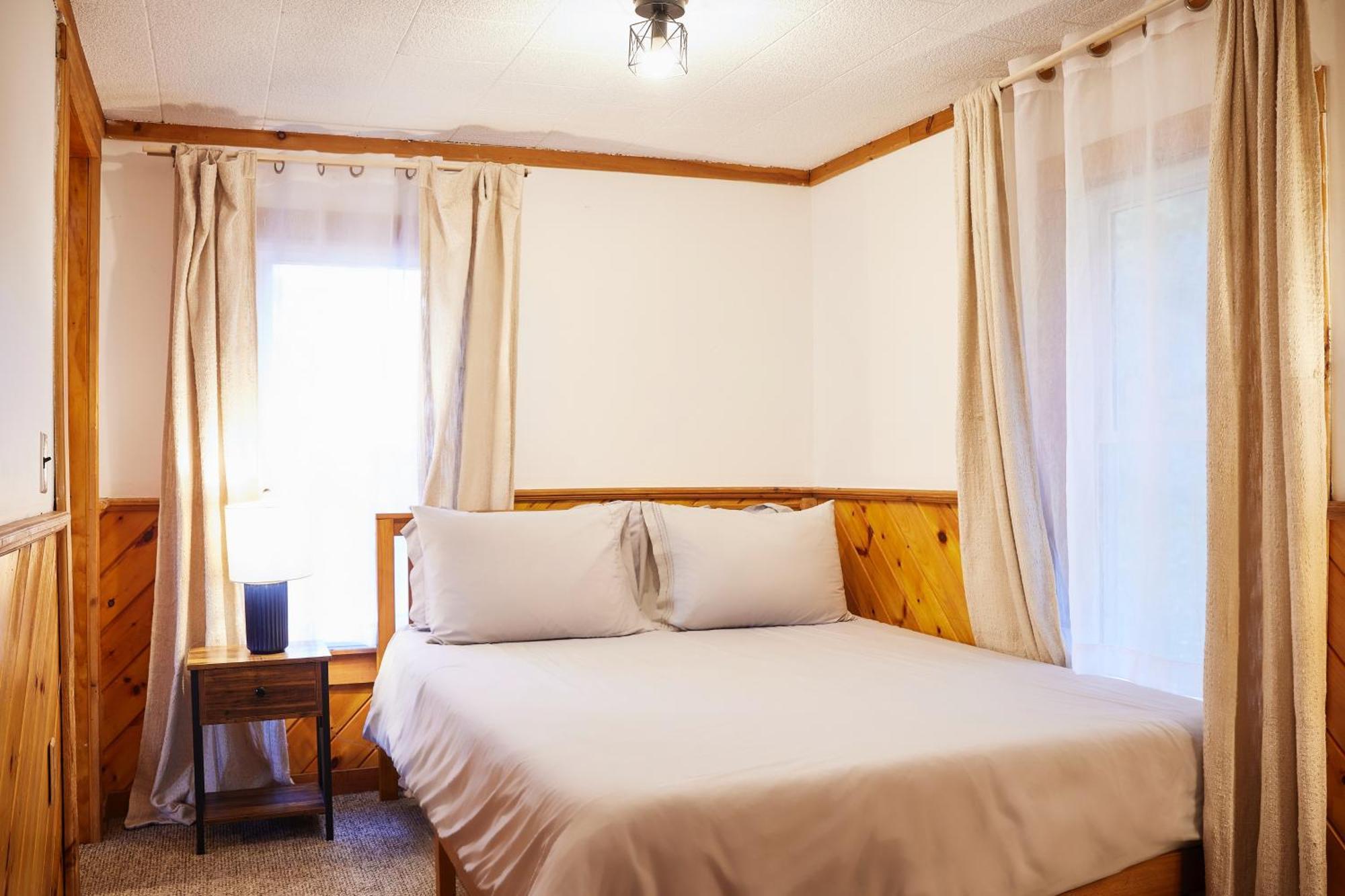 Cozy Cottage With Jacuzzi And Fire Pit And Reading Nook! Livingston Manor Ngoại thất bức ảnh