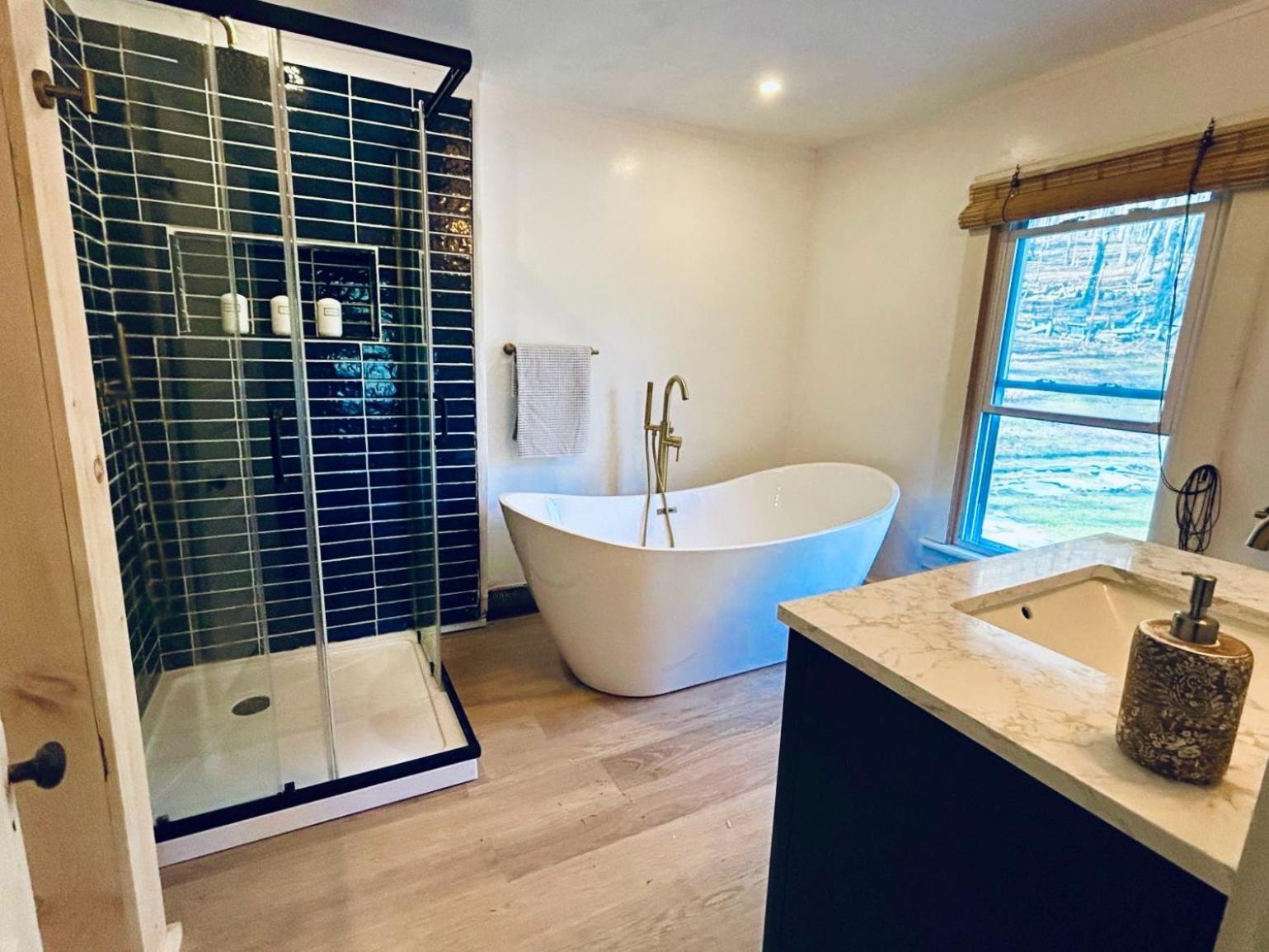 Cozy Cottage With Jacuzzi And Fire Pit And Reading Nook! Livingston Manor Ngoại thất bức ảnh